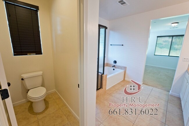 Building Photo - Highgate Community 3 bedroom -2 bath