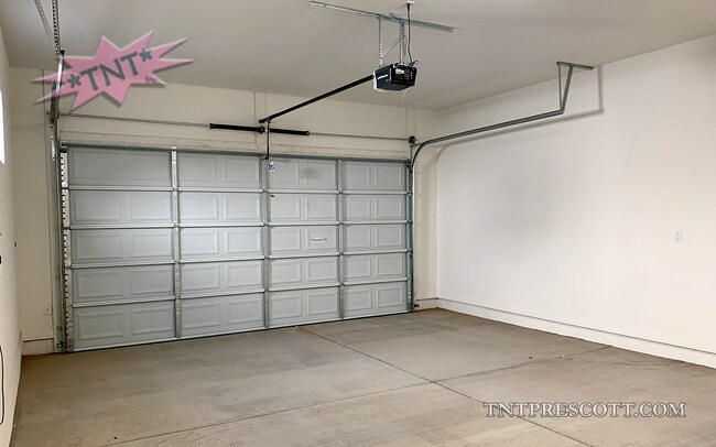 Building Photo - Home in Granville HOA