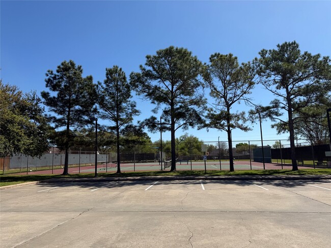 Building Photo - 17402 Eastwood Cir