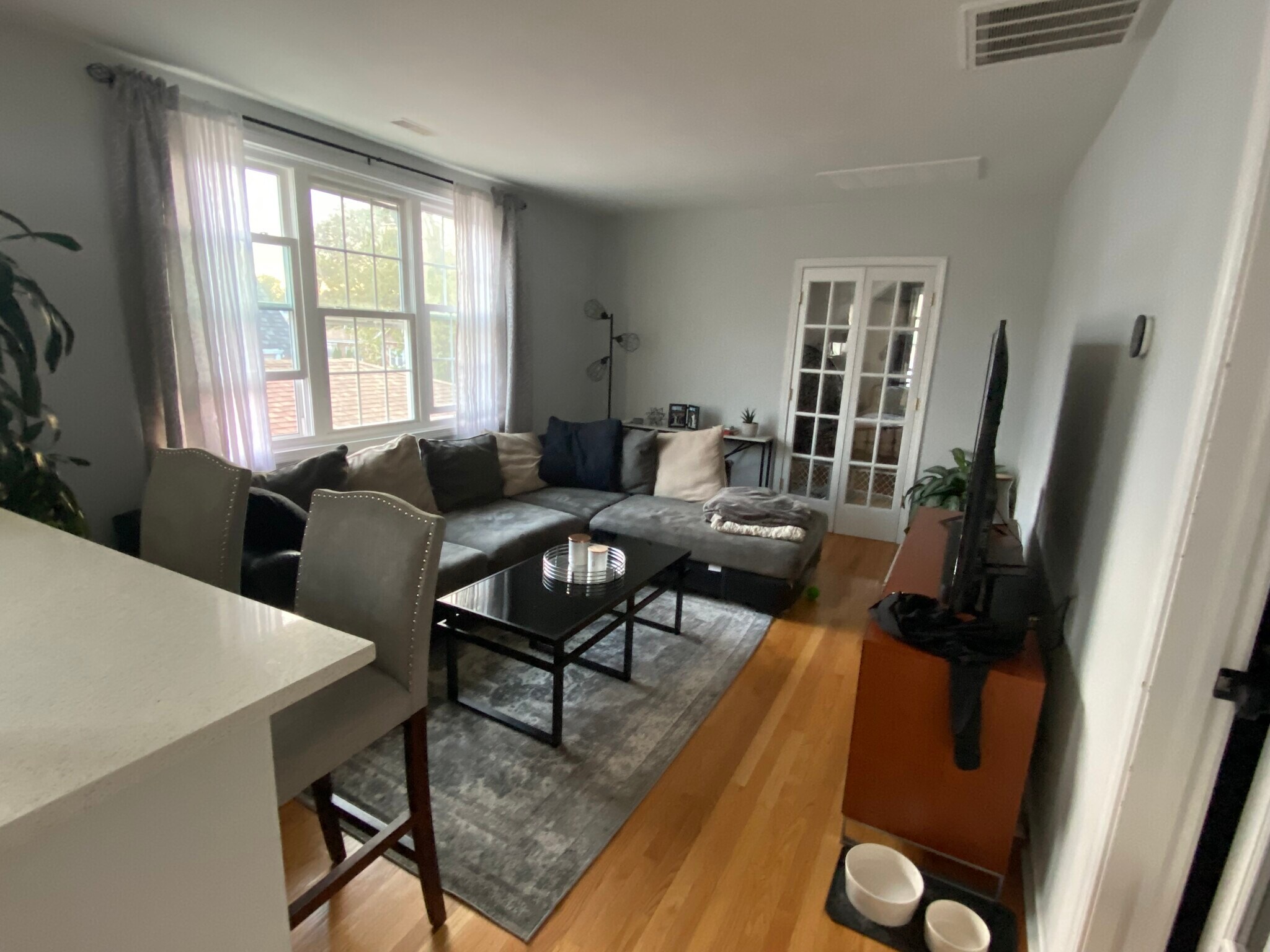 Building Photo - 3719 N Newcastle Ave