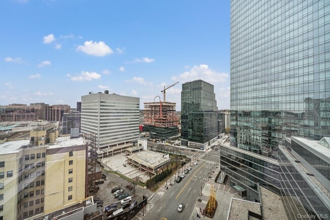 Building Photo - 1 Renaissance Square