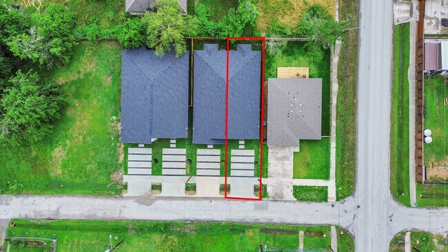 Building Photo - 9808 Nedwald St