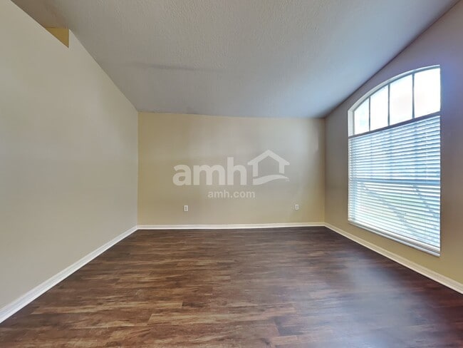 Building Photo - 518 Napa Valley Cir