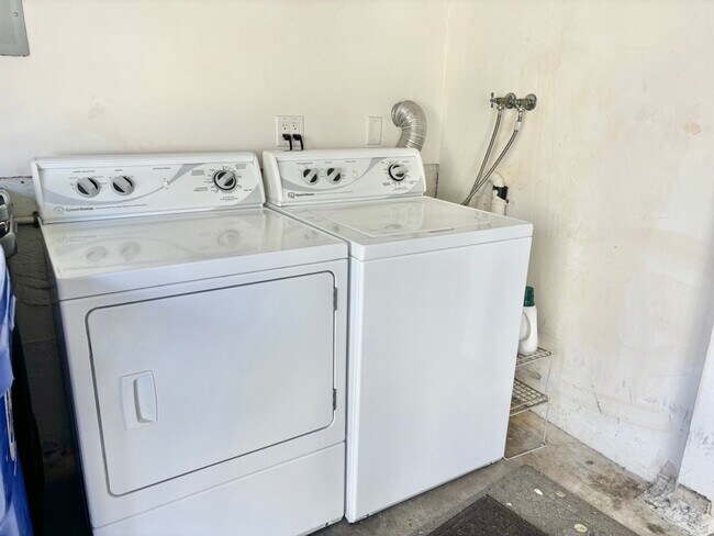 Building Photo - Beachside Living Just One Block from the Sand – Updated 1BD with Garage Parking