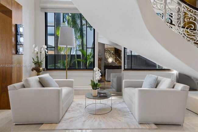 Building Photo - 176 S Hibiscus Dr