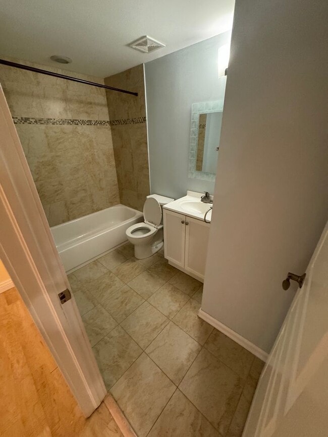 Building Photo - Prime Central Park 5bed/4ba