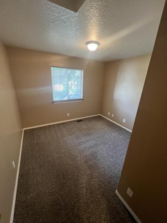 Building Photo - 497 N Brushwood Ct