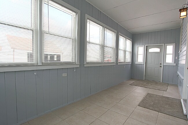Building Photo - 1808 34th St