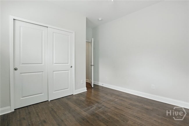 Building Photo - 29 Franklin Cut