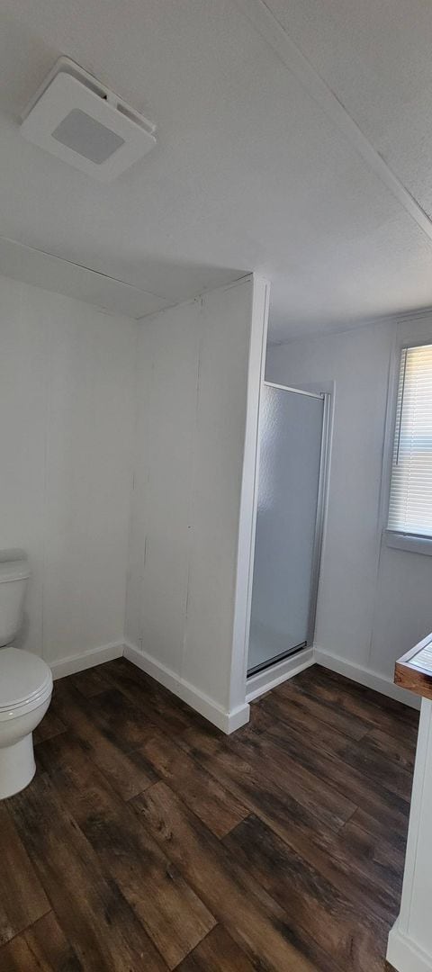 Building Photo - Ready to Move in