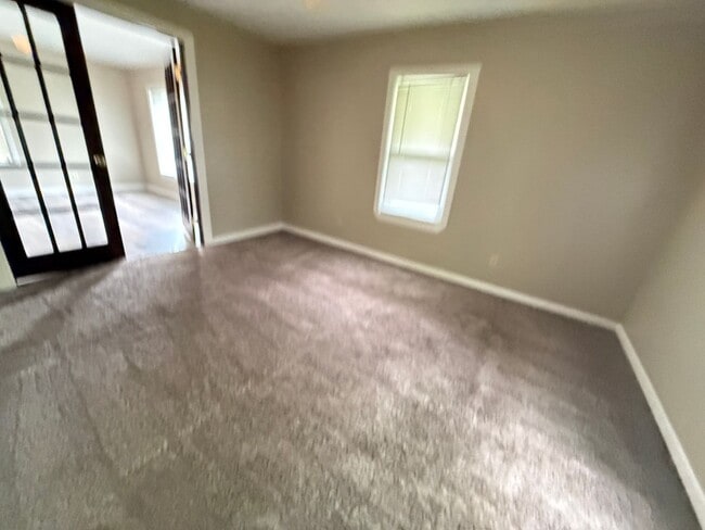 Building Photo - Adorable 2 bedroom 1 bath Broken Arrow Home, Close to the Rose District!