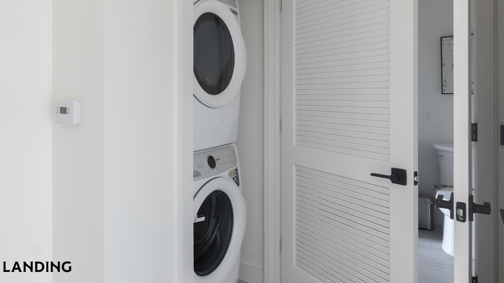 Building Photo - 1007 S Mint St