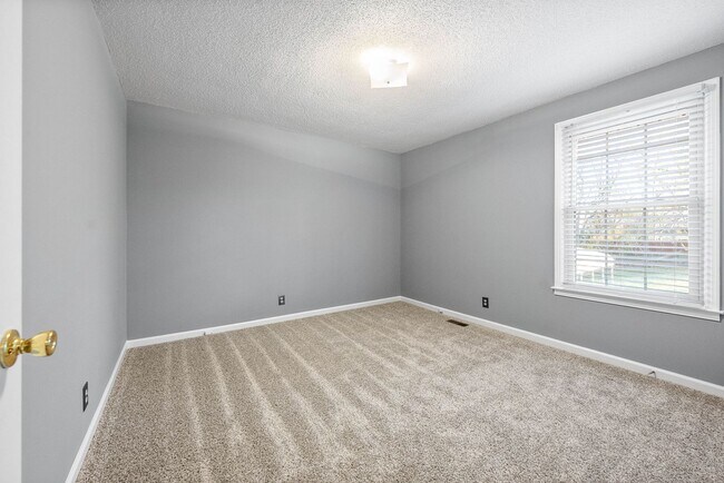 Building Photo - 3 Bedroom Home for Rent in St. B!