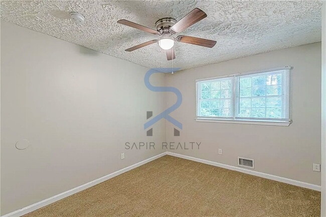 Building Photo - LIMITED-TIME OFFER! Apply today with NO APPLICATION FEE! Terms apply. Call (678) 487-7896, Option...