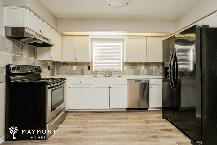 Building Photo - 6142 Donegal W