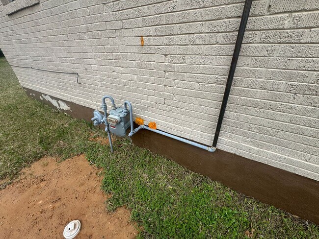 Building Photo - 1895 S Lauderdale St