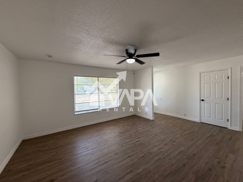 Building Photo - 206 Covina Ave