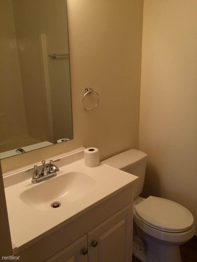 Building Photo - 1231 S 8th St