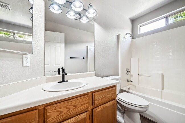Building Photo - 3/2 Fully Updated with Fenced Yard/Dog Friendly/ Close to Everything central Redding