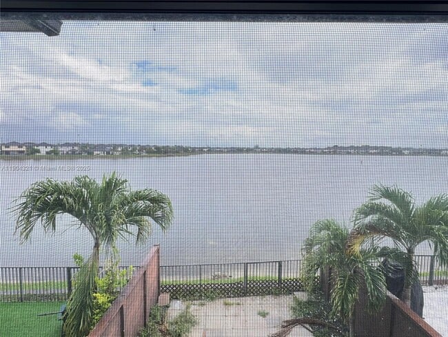 Building Photo - 15861 NW 90th Ct