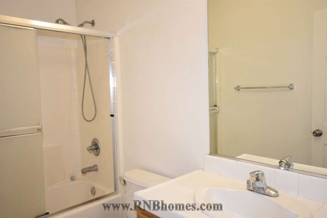 Building Photo - 12 Amarillo Ct