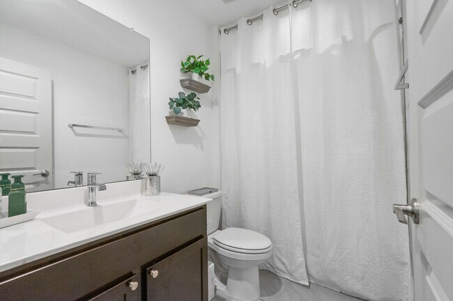 Building Photo - 29403 Ella Larchmont Ct