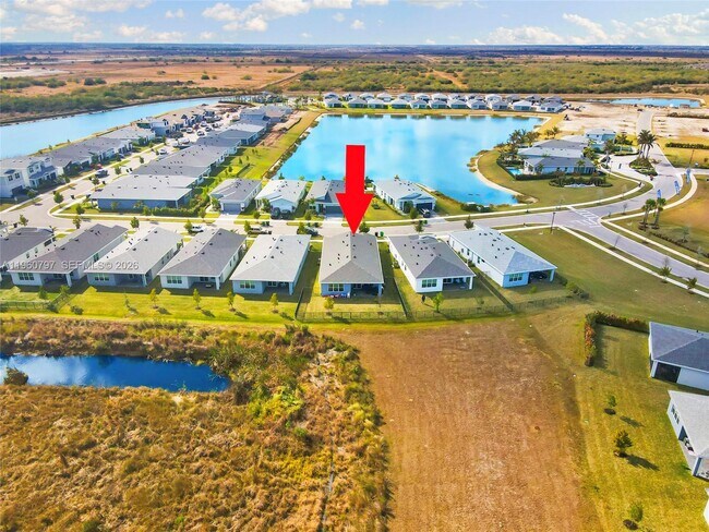 Building Photo - 13461 SW Bally Dr