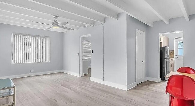 Building Photo - 401 Hibiscus Ave