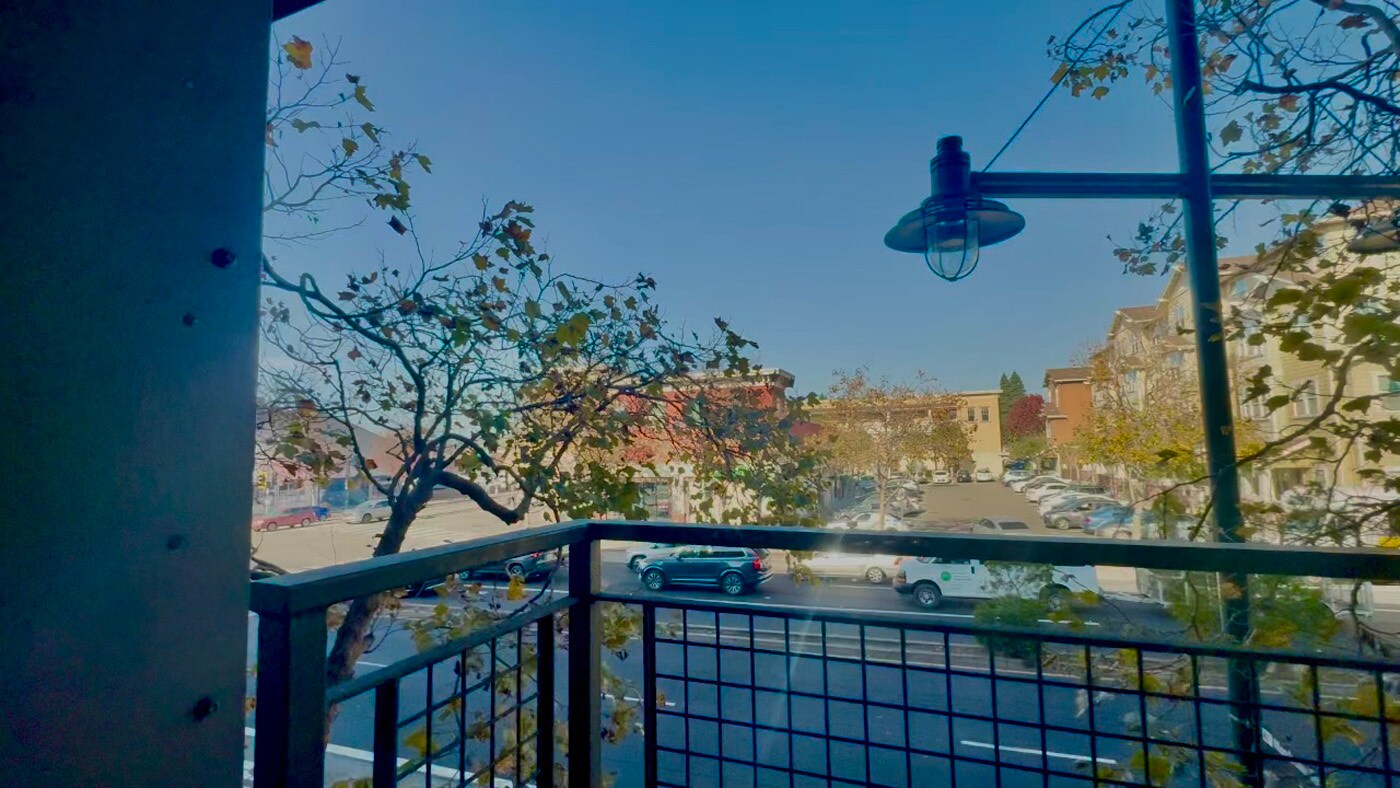 Building Photo - 1121 40th St