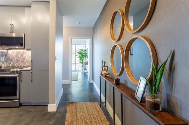 Building Photo - 3225 Turtle Creek Blvd Blvd