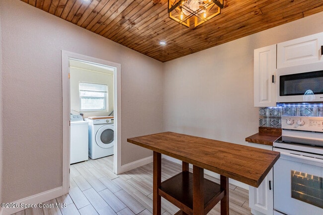 Building Photo - 177 Woodland Dr