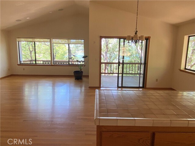 Building Photo - 19232 N Shore Ct
