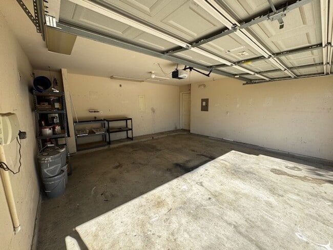 Building Photo - Spacious Updated One-Story Home in Northwest San Antonio