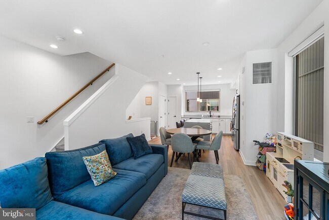 Building Photo - 3107 Birchview Walk