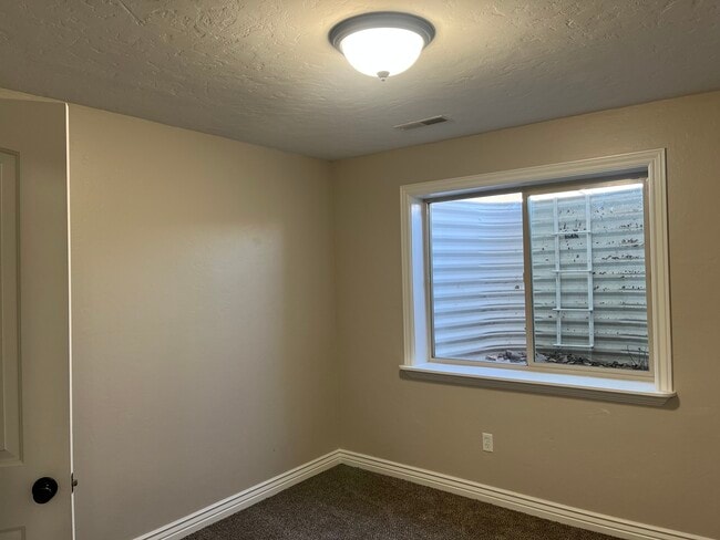 Building Photo - 3700 Merlin Dr
