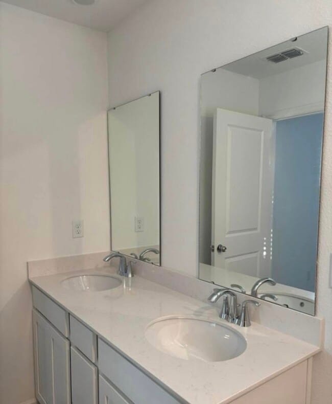 Building Photo - 272 Belfort Ct