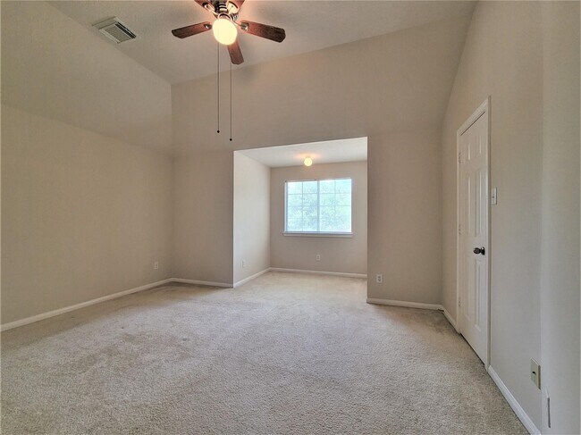 Building Photo - 16302 Sitella Ct