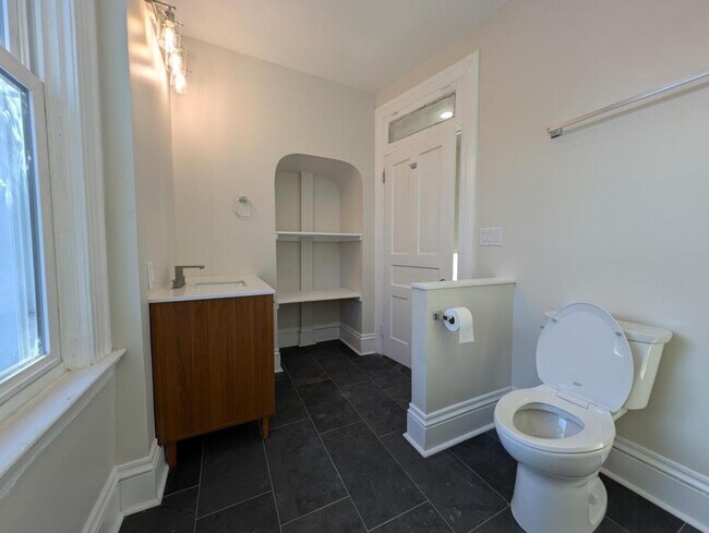 Building Photo - 7409 Idlewild St