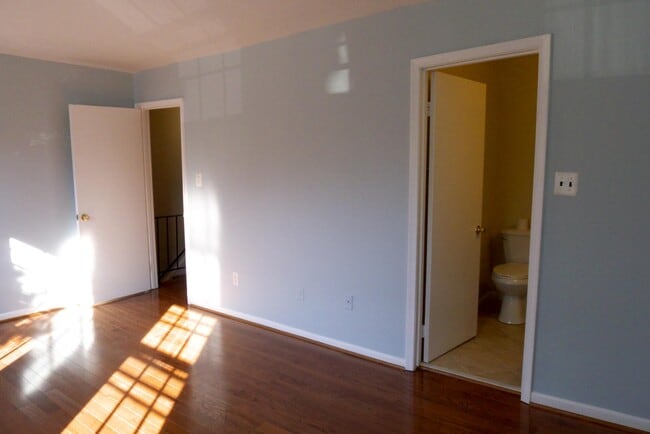 Building Photo - 2925 Espana Ct