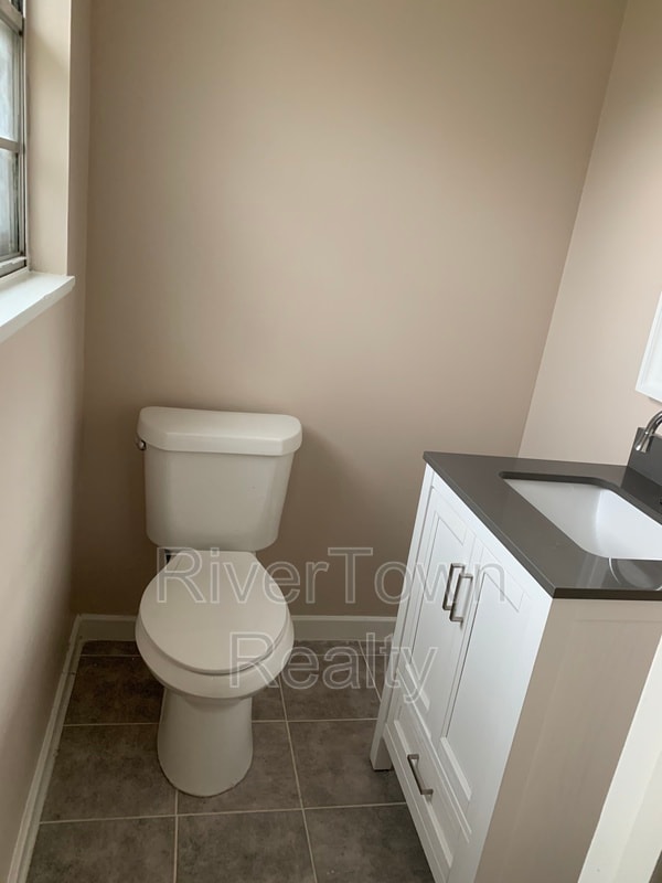 Building Photo - 8386 Booneville Dr