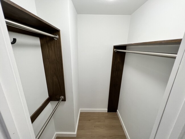 Building Photo - 3022 Forest Ln