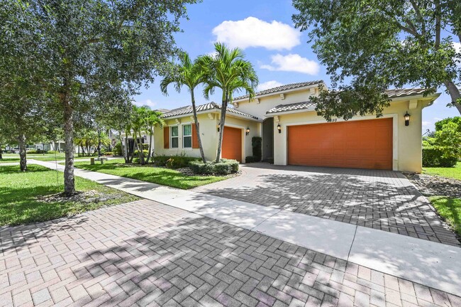 Building Photo - 2350 Bellarosa Circle