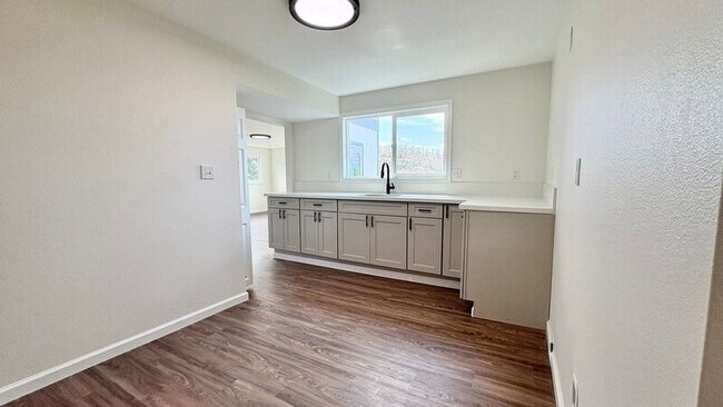 Building Photo - 1413 Ala Iolani St