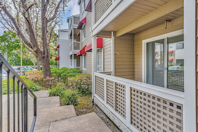 Building Photo - 2-Bedroom Condo in Prime Sunnyvale Locatio...