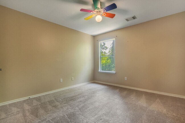 Building Photo - 7 Newberry Trail Ct