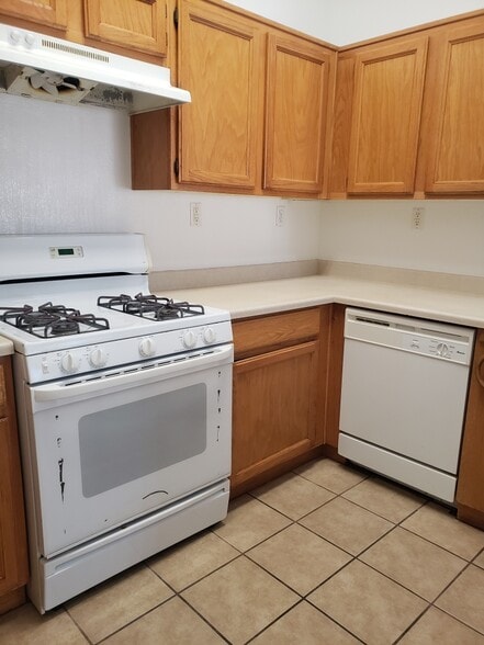 Building Photo - 5752 Indian Springs St