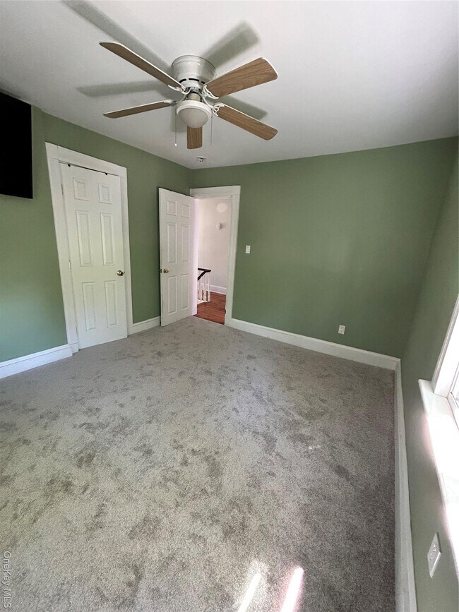 Building Photo - 24 Arnold Ave