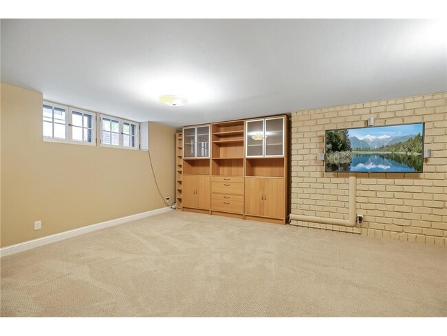 Building Photo - 5301 Girard Ave S