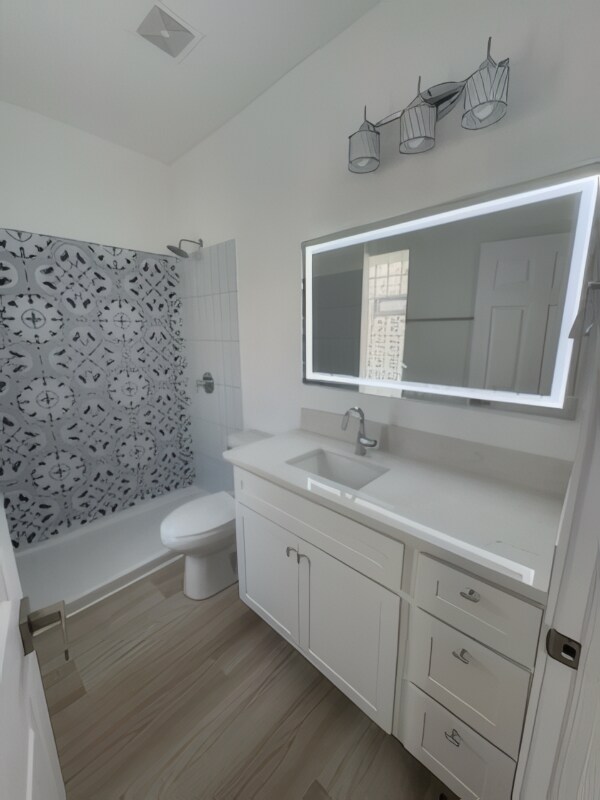 Building Photo - 5230 Bancroft Ave