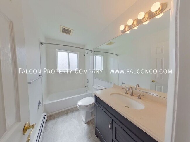 Building Photo - 4725 Picturesque Dr